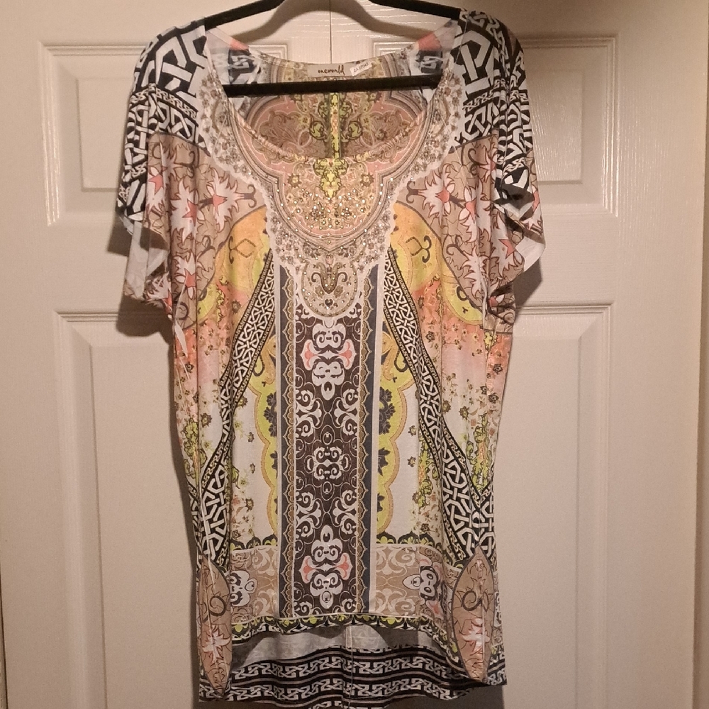 🎑One World- Intricate Multicolor Short Sleeve Top But could also be A Dress